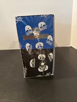 Pokemon TCG Sword and Shield Elite Trainer Box Sealed Imperfect In Photos - Image 4