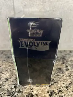 Pokemon Sword & Shield Evolving Skies ETB Sealed - Image 4