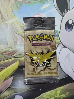 Rare Pokemon Unlimited Fossil Set Sealed Long Crimp Booster Pack. - Image 1