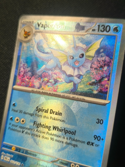 Vaporeon 022/131 - Poke Ball Holo - S&V: Prismatic Evolutions - Pokemon TCG - Image 4