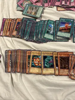 Yu-Gi-Oh! Bulk Lot 1000+ Cards Commons Rares Holos Magic Trap Monster Mix TCG - Image 2