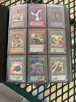 Yu-Gi-Oh 360 Holographic Card Binder Collection please read description - Image 1