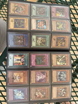 Yu-Gi-Oh 360 Holographic Card Binder Collection please read description - Image 2