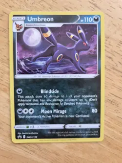 Pokemon TCG holo Umbreon SWSH129 Black Star Promo Card - Image 1