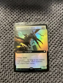 Skyhunter Strike Force (Extended Art) Commander: Phyrexia: All Will Be One Foil - Image 1