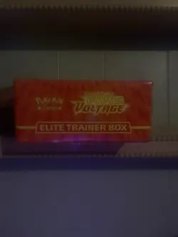 Pokemon TCG: Sword & Shield-Vivid Voltage Elite Trainer Box (133 Cards) 820650807688 - Image 3