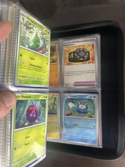 Pokemon Card Binder Collection-Charizard 400 Card Binder full with Bulk 400 Card - Image 4