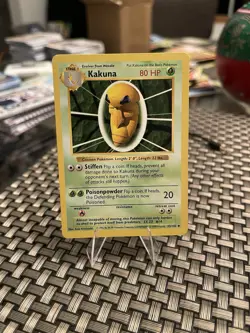 Kakuna Base Set 33/102 Uncommon Pokemon Card Unlimited 1999 - Image 1