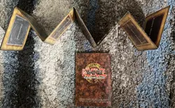 Vintage 1996 Yu-Gi-Oh! TCG Playmat Deck Zone and Field Card Zone (A) V2 Rule Bk - Image 3