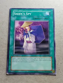 Shien's Spy - CRV-EN044 - 1st Edition - YuGiOh-HP Crease - Image 1