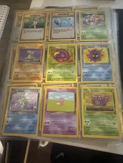 Pokemon 200 Pokemon TCG Trading Cards Collection - Image 1