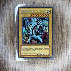 Yu-Gi-Oh! Blue-Eyes White Dragon (BPT-009) Secret Rare Tin Promo 2003 Crease/DMG - Image 2