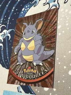 #31 Nidoqueen - Pokemon Topps Textured Holo Card - Black Logo - Image 3