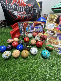 Bakugan - Large Lot! (20+ figures,40 Cards arena, and carrying case - Image 2