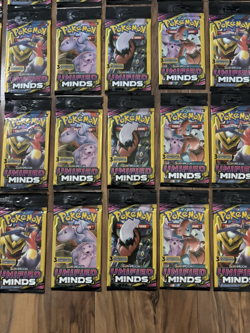 Lot of 32 Pokemon Unified Minds Sun & Moon 3 Card Mini Booster Packs - Image 5