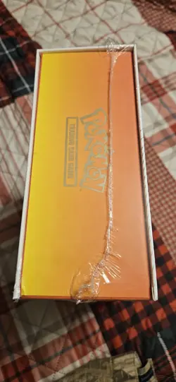 SEALED Pokemon TCG Sword and Shield Ultra Premium Collection Charizard Box 820650871115 - Image 4