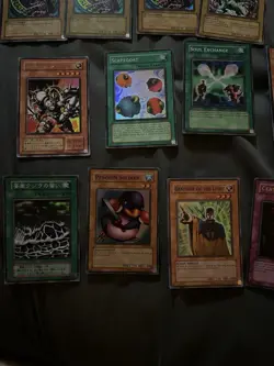 Yu-Gi-Oh, 28 Cards Mostly Holos, Vintage - Image 5