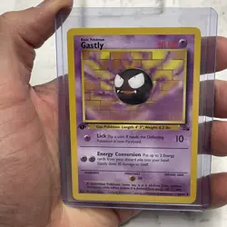 Gastly 33/62 Uncommon 1st Edition Fossil Pokemon Card NM/MT Pokemon Nintendo Vtg - Image 1