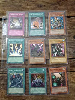 Old Yugioh Cards - Lot I - Image 1