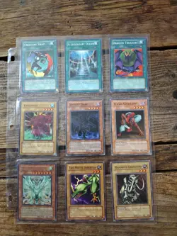 Old Yugioh Cards - Lot T - Image 1