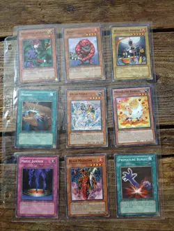Old Yugioh Cards - Lot R - Image 1