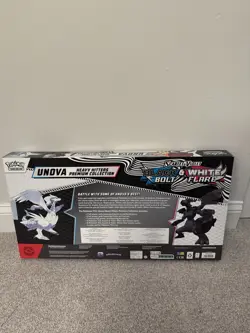 Pokemon TCG: Black & White Unova Heavy Hitters Premium Collection Box - Image 2