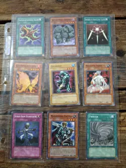 Old Yugioh Cards - Lot P - Image 1