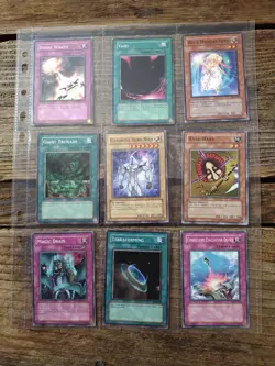 Old Yugioh Cards - Lot M - Image 1
