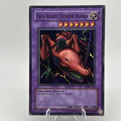 Yu-Gi-Oh! Twin-Headed Thunder Dragon Unlimited MRD-120 Super Rare LP - Image 1