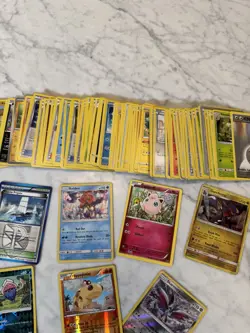 Pokemon TCG BULK Lot of 224 CARDS! - Image 5