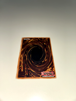 Stardust Dragon CT05-EN001 2008 Collectors Tin Limited Edition - Image 4