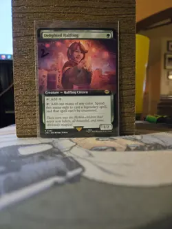 MTG Delighted Halfling (Extended Art) - Universes Beyond: LOTR Rare #0363 - Image 2