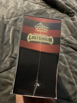 Pokemon TCG Sword & Shield Lost Origin Pokemon Center Elite Trainer Box - 85135 820650851353 - Image 3