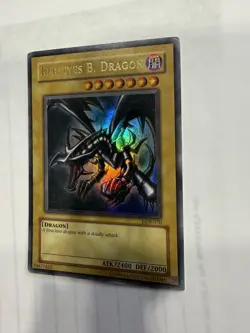 Yugioh Red Eyes Black Dragon LOB-070 Original Print HP-See crease in photos - Image 1