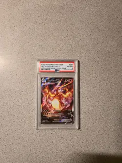 2022 POKEMON TCG SWSH 261 BLACK STAR PROMO CHARIZARD VMAX PSA 8 - Image 2