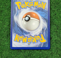 Pokemon Celebrations 25th Anniversary Umbreon Gold Star 17/17 Card Rare - Image 5