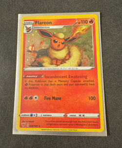 Flareon 026/185, Cosmos Holo, Vivid Voltage, Pokemon, NM - Image 1