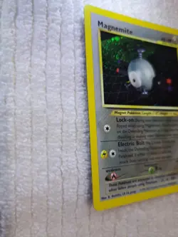 2001 Pokemon Neo Discovery 1st Edition Magnemite Holo #7/75 - Image 2