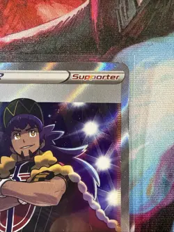 Pokemon TCG Leon Full Art Trainer Holo Ultra Rare Card 182/185 Vivid Voltage - Image 4