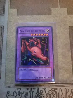 YUGIOH TWIN-HEADED THUNDER DRAGON MRD-120 SUPER UNLIMITED ED LP/MP 1996 - Image 1