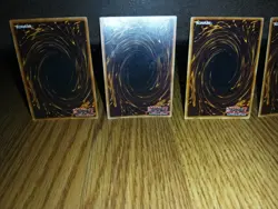 Vintage/Modern Yu-Gi-Oh Tcg Card Lot Of 5 Holos Check Photos - Image 5