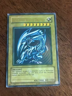 *** BLUE EYES WHITE DRAGON *** ULTRA RARE SDK-001 ORIGINAL (PLAYED) YUGIOH! - Image 1