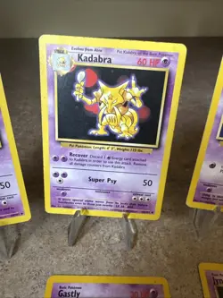 8 Card Pokemon Base Set Unlimited Vintage Card Lot Common/ Uncommon LP/HP - Image 3