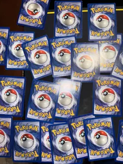 Pokemon Vintage Non Holo Lot 32 Cards - Image 2