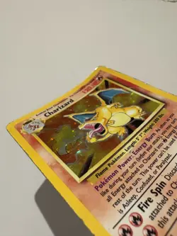 Pokemon TCG Charizard 4/102 Base Set Unlimited Holo Rare Vintage WOTC - Image 3
