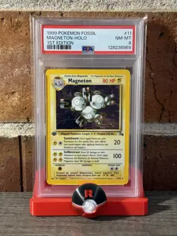 Pokemon 1999 Magneton #11 Holo 1st Edition Fossil PSA 8 - Image 1