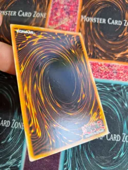 Yu-Gi-Oh! Eldlich the Golden Lord MGED-EN024 Premium Gold Rare 1st Edition NM a1 - Image 4