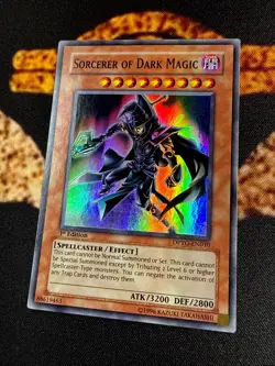 🔥YUGIOH • SORCERER OF DARK MAGIC • SUPER RARE • DPYG-EN010 • 1st EDITION • NM🔥 - Image 3