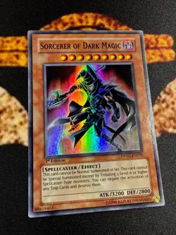 🔥YUGIOH • SORCERER OF DARK MAGIC • SUPER RARE • DPYG-EN010 • 1st EDITION • NM🔥 - Image 4