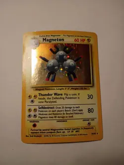Magneton 9/102 Base Set 2 Unlimited Holo WOTC Wizards Pokemon Trading Card Game - Image 1